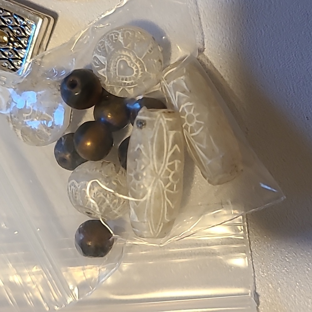Jewlery and Craft Beads Bundle, Beads, and Necklaces - Picture 13 of 16